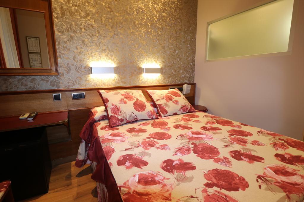 Hostal Hispano - Argentino Gran Via Madrid Exteriér fotografie